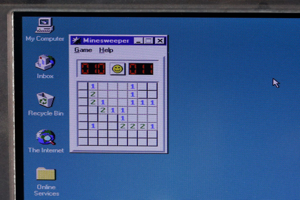 『Hand 386』レビュー！　令和に生まれた謎の携帯Windows95マシンの実力はいかに？