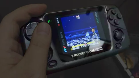 ゲームギアライクな携帯ゲーム機『Z -Pocket Game Bubble』