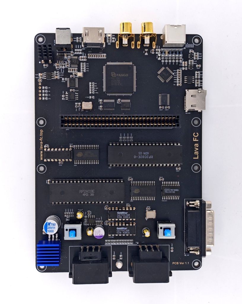 RetroCastleが、FPGAベースのファミコン互換機を発表。RGBとSビデオ、コンポジット出力に加えてHDMIにも対応？