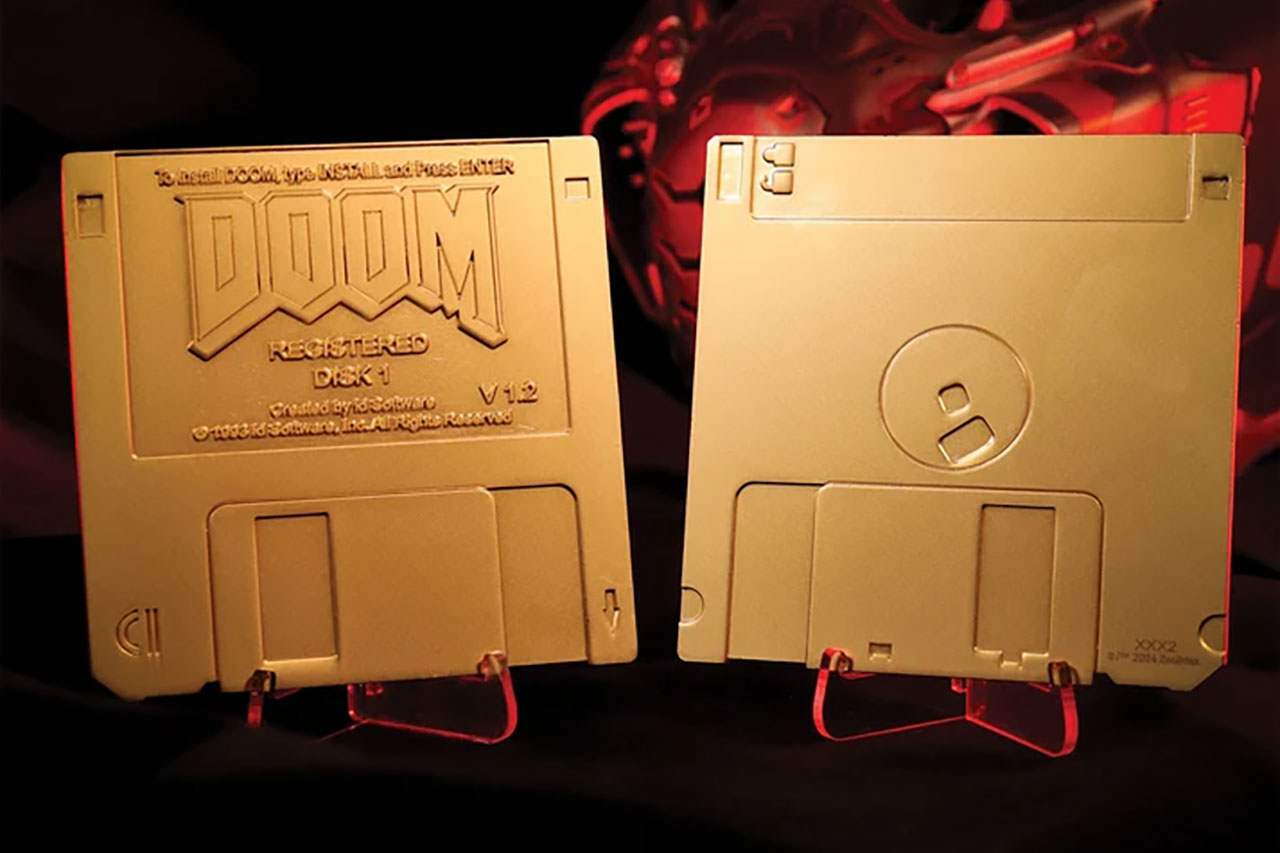 遊べないけど欲しくなる!?　初代『DOOM』のフロッピーディスクを金色で再現した限定レプリカが5000個限定で登場