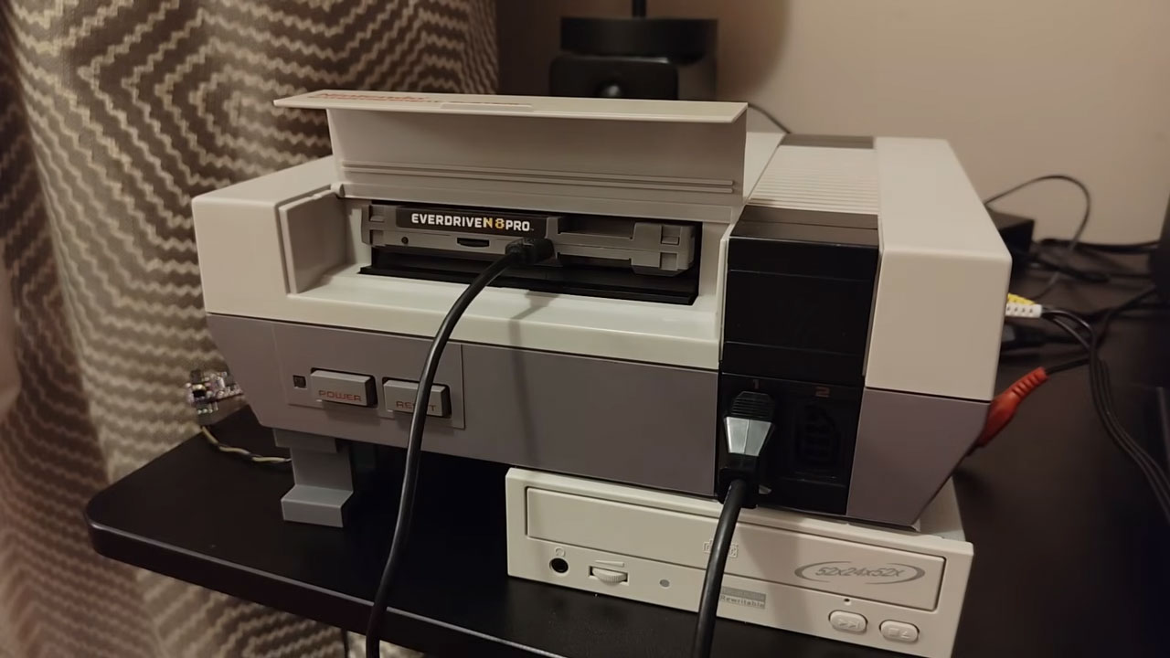 海外版ファミコン「NES」にCDドライブを追加！DIY装置『NESCD-001』の設計とファームウェアが公開