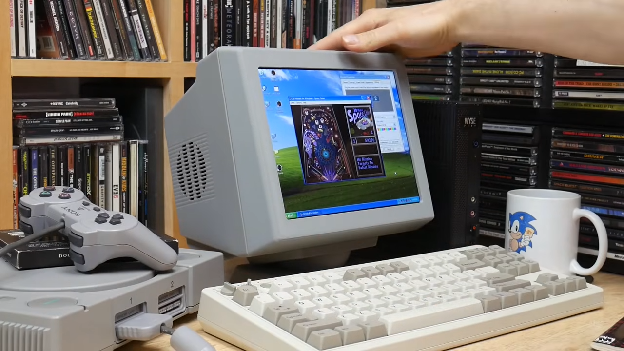 iPad 3/4の液晶がレトロゲーム用ミニCRT風モニターに！ HDMIからコンポジットまで対応する『PixelVision AV-1000 MkII』