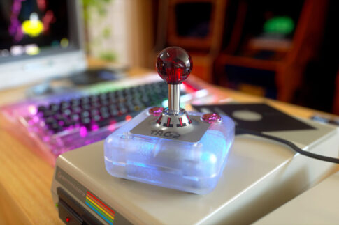 伝説の9ピンジョイスティック「TAC-2」が復活！USB化せず当時の操作感を継承