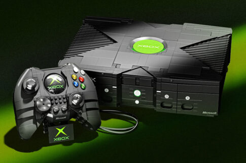 初代Xboxを原寸大で再現！ 3,509ピースの巨大ブロックセットがMattelから登場