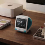 レトロPCが手のひらサイズに!? iMac風のAI搭載ガジェット『TIMECAPSULE G3』がKickstarterに登場